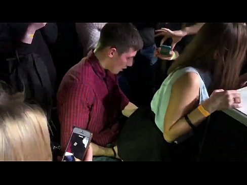 ❤️ एक रूसी नाइट क्लब मा वास्तविक सेक्स। 18 वर्षीया रूसी युवतीले एक नाइट क्लबमा गुदद्वार र योनीमा चुदाइ ☑  सेक्स  ❌️